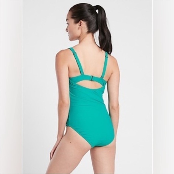 NWT! Athleta Jade Green Square Neck One Piece Swimsuit - Multiple Sizes 🩵 - Picture 1 of 2
